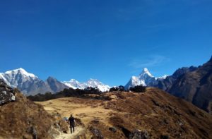 Cheap Everest base camp trek guide cost helps to make your Everest base camp on a budget