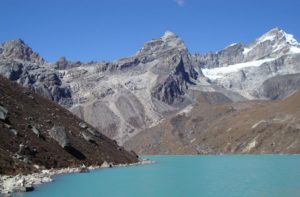 How to get to Gokyo lakes