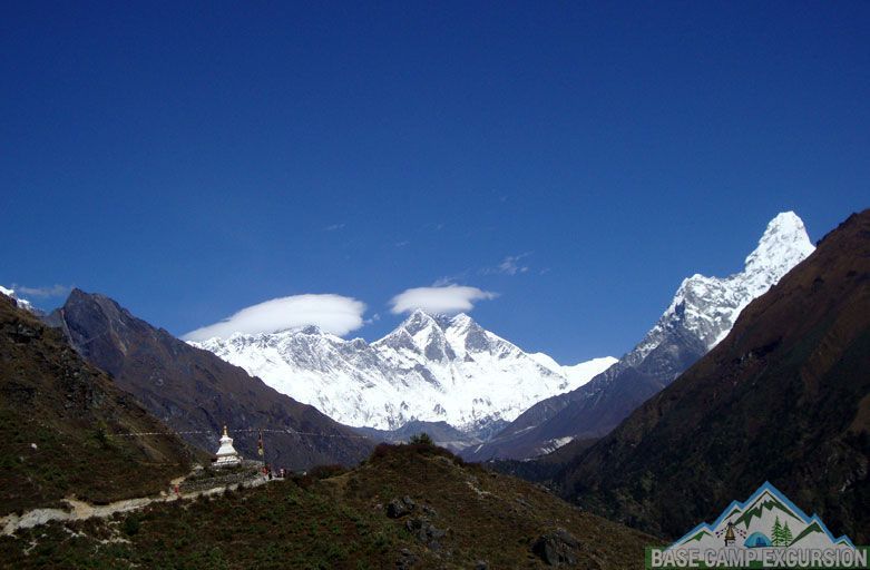 Everest tours - Mani rimdu festival trek to Tengboche monastery