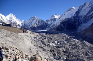 Gorak Shep to Everest Base Camp walking trail