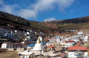 Short Everest trek to see the Himalayas pass through Namche bazaar