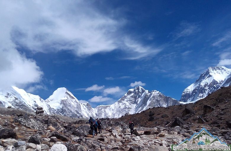 Family Everest base camp trek with kids and seniors
