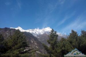 Fear and panic on scary parts of the Everest base camp trek safari