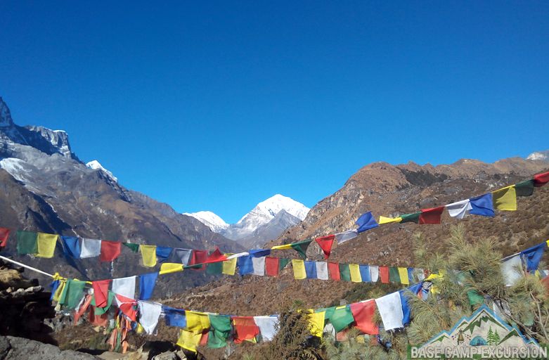 Less touristy parts of Everest region of Himalaya trekking Nepal