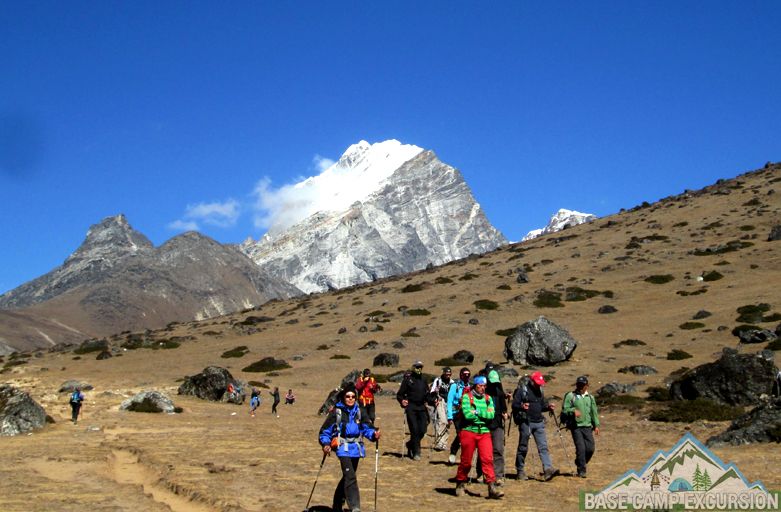 Pokhara to Everest base camp trek distance to travel with local guide
