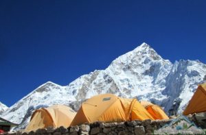 Wow what a fantastic Everest base camp weather offers stunning views of Himalayas