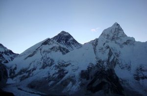 How old is Mount Everest - what is the actual age of Mount Everest, it is about 60 million years old