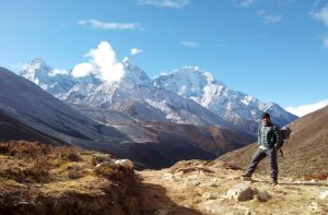 How to hire a best Nepal travel guide - Nepal trekking guide and Nepal tour guide