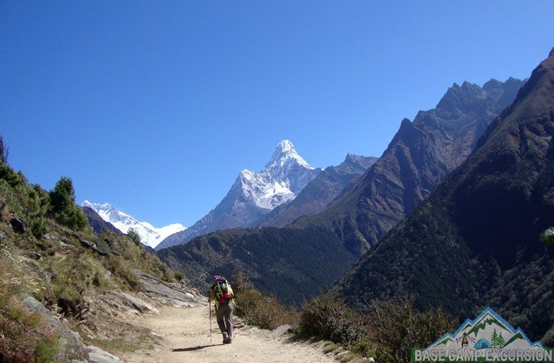 Guided solo trek to Everest base camp - alone hiking to Everest base camp solo trekking Nepal