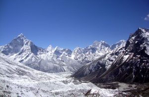 Alpine Everest base camp trek in February - Everest backpack vacations