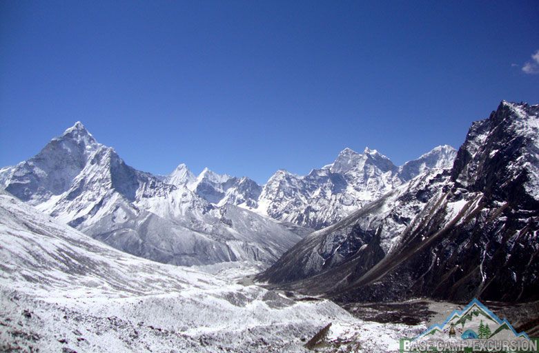 Alpine Everest base camp trek in February - Everest backpack vacations