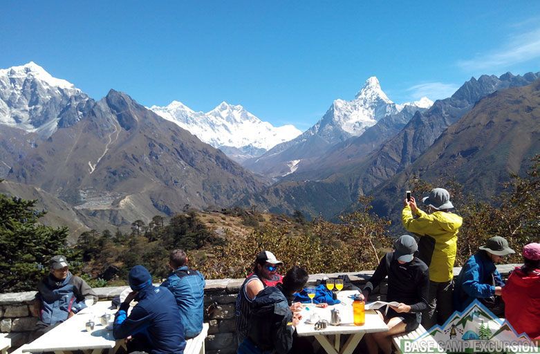 Breakfast, Lunch and dinner during Everest base camp trek Himalayas