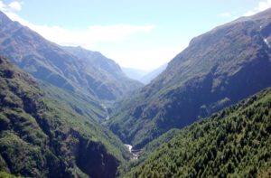 Dudh Kosi River from Mount Everest trekking trail