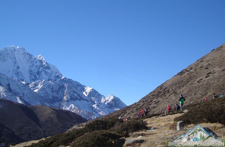 Dingboche village & Tengboche to Dingboche distance, weather, elevation