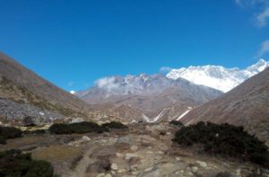 Tengboche to dingboche distance 9.1 KM