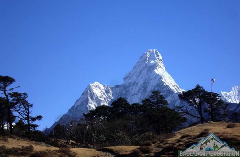Daily travel diary a Mount Everest base camp trek journal