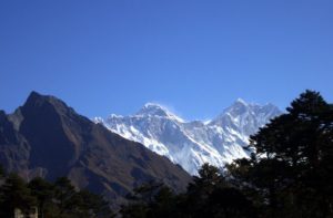 How much to tip Everest base camp trek for Sherpa, Guides & Porters